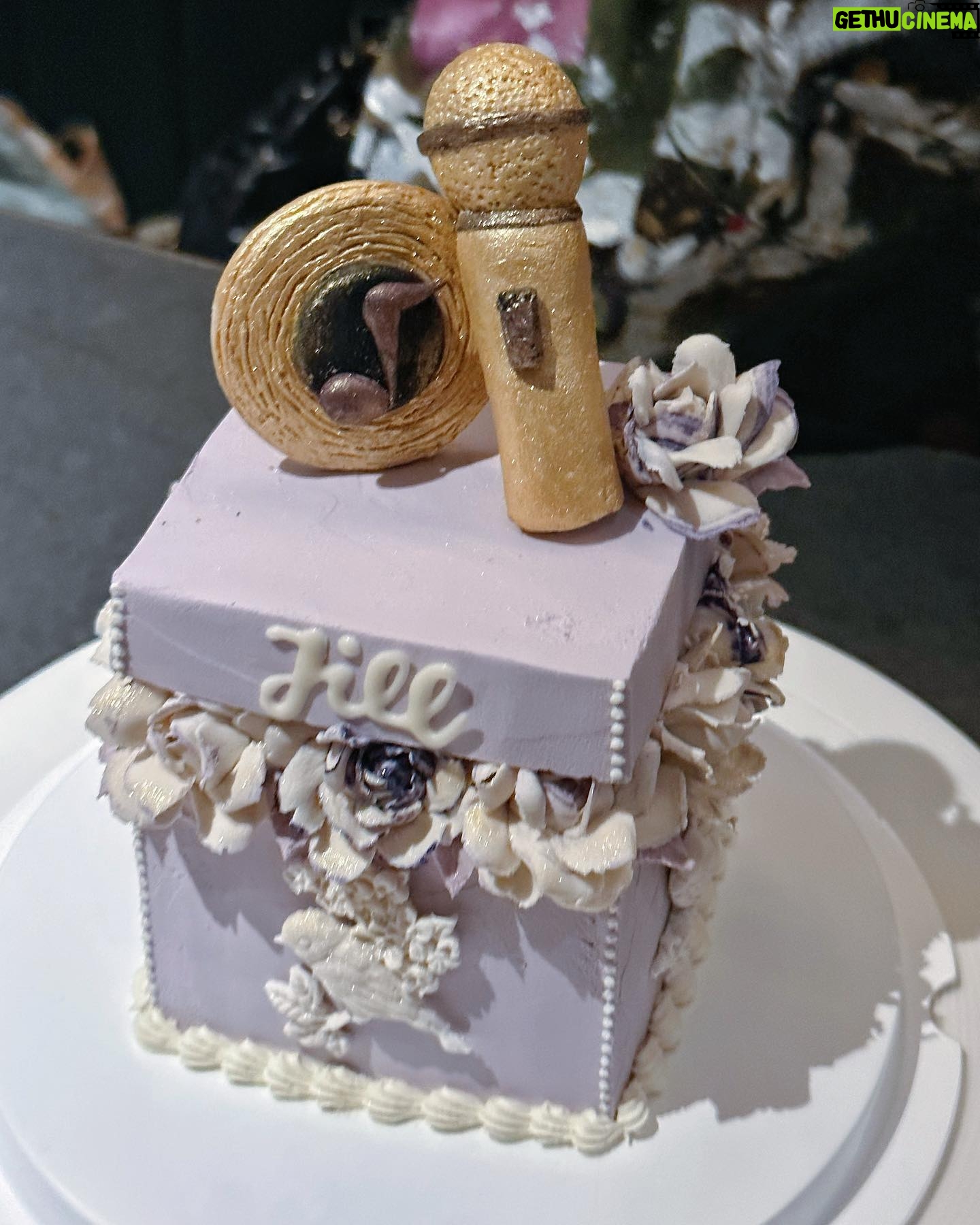 Grace Wong Instagram - Happy Birthday Jan and Jill!!! π₯³πππ» @janice_vidal @jillvidal Soooo joyful to serve and laugh along side u girls these past few years @ Genesis!!! π₯°π€£π Janice babe youβre kind and generous, gentle but strong in caring for others! I love you you gorgeous soul!!! And ur smile is captivating n melts my soul, I thank God all the time for putting you in my life π Wishing nothing but the best of blessings for you! I love you hunny booboo π Jill babeeee!!! You are so generous in love, bold and daring in preaching His word!!! My savage sistaaaaa, got some sassss in ya!!! Praying for breakthroughs n dreams coming true this year in your music n shows!! Be BLESSED my love! Muahz!! π Why have I only come to this restaurant for the first time today??? π«π«π« @restaurantreveri YOU are tooooo delicious! Spectacular service and PHENOMENAL food! That pigeon leg, caviar tart, smoked chicken, Wagyu beef, and churros at the end, lord have mercy on mah tummy!!! Iβm gonna come back real soon!!! Thank you Jessica for taking such good care of us @thefoundryasia πππ And lovely cakes from @myrorose_designercake made with so much thought and care!!! Thank you Alani for coming up with these beautiful creations and the earl grey cake w butter cream was delicious!!!! πππ All in all we had way too much fun!!! Please do not miss that catwalk at the end π€£π€£π€£