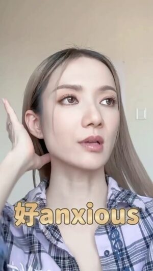 Grace Wong Instagram - Feeling Anxious and stressed lately? 🫠🫠
 I FEEEEEEL YOU!!!!! 🥹🥹🥹

當感覺自己好唔 productive 嘅時候應該點做？ Watch my new YouTube video on how to stay sane and stay close to God 😌🙌🏻

🎙️YT: Grace Wong Official Channel