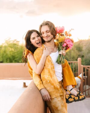 Gracie Gillam Instagram - I got married 309 days ago and I’m fiiiinally posting the wonderful pictures by the incomparable @mollymcphoto! What a day. So much joy. Do you think people will be like “heck yeah” or bothered that I don’t shave my armpits?