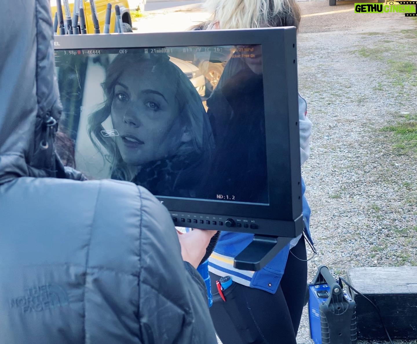 Gracie Gillam - 18.4K Likes - Stolen in Plain Sight premiers this Saturday December 19th on @lifetimemovies 8EST/ 5PST! I loved making this movie. I made friends for a lifetime. I would do any project @jessicajanos or @anniemoho was a part of. Making this movie was a reminder of how good movie making can feel without the heaps of pervasive rape culture bullshit that plagues our industry. Being directed by @jessicajanos made me want to keep acting. I love this cast. I love this crew. I love Lafayette Louisiana. The themes of this movie are important, relevant, and personal for me. I haven’t seen this movie yet, but I have reason to believe it will be a thrill ride. I’ll be watching it with my boyfriend, an impossible burger, and a bottle of Cabernet, if anyone wants to join ☺️🍷