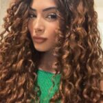Graciely Junqueira Instagram - Only girl in the world, right ?? #cachos#cacheada#explorar#curlyhair#curlyhairstyles