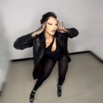 Graciely Junqueira Instagram - Preto é a minha cor 🖤