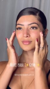 Graciely Junqueira Instagram - Makeup para gym #tutorialmakeup #makeparaacademia #makeglow #explorar