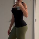Graciely Junqueira Instagram - Gym time 🍑 #gym#explorar#treinodegluteo#legdaymotivation