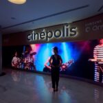 Graciely Junqueira Instagram - Ontem foi uma noite especial, me vi pela primeira vez no cinemaaaaa. Rolou pré estreia de Mamonas Assassinas - O Filme , dá pra perceber no meu sorrisão o quanto eu tava feliz . Descobri que minha personagem tem até apelido “ periguete de Jundiaí “ HAHAH . Mamonas assassinas - O filme , dia 28/12 nos cinemas. 🍿🎬