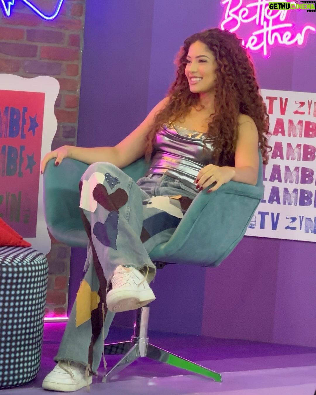 Graciely Junqueira Instagram - Essa duplinha que aprontava muito em As Aventuras de Poliana aprontou também no @tvzyn hahahahha … ep disponível em breve pra vocêssss .