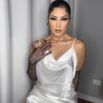 Graciely Junqueira Instagram - 🖤🤍