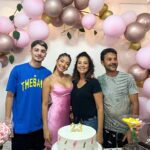 Graciely Junqueira Instagram - A temporada 22 da minha vida foi marcada por várias mudanças, muitas dessas eu nem esperava, tive que abraçar a ideia de que nem sempre tudo sai como o planejado, mas realmente… todas as coisas cooperam para o bem daqueles q amam a Deus . Todas as mudanças, por mais difíceis que foram e estão sendo, me fizeram bem e me ensinaram muito, principalmente sobre mim , to animada pra descobrir o que vem por ai . Que comece a temporada 23 hahaha ❤️🎉🎂