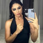 Graciely Junqueira Instagram – 🖤