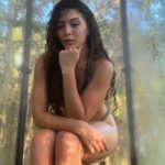 Graciely Junqueira Instagram - Eu sempre tive vontade de passar uns dias numa cabana no meio do mato hahahha vivi a experiência pela primeira vez e foi simplesmente perfeito. Barulhinho da natureza, ofurô, sauna, lareira, rede suspensa ,ambiente lindoo e ainda estava com uma ótima companhia… tem como voltar no tempo, não ? @thebarnrefuge