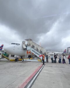 Graciely Junqueira Instagram - Eu vou viajar de aviaaaaummmm