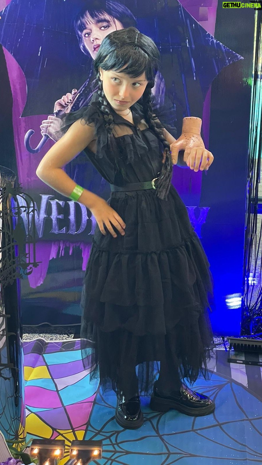 Gredmarie Colón Instagram - 🕷️🕸️ W E D N E S D A Y 🕸️🕷️ …on a Monday. Mi vida cambió un 27 de Agosto de 2015, día en que nació mi amor eterno y me ha regalado mis mejores 8 años de vida. Mi muñeca hermosa, TE AMO ♾️. Demasiado agradecida con todas las personas que dijeron presente en su día especial. Su felicidad es todo para mi. No importa a dnd vayamos, @eventosdydpr siempre están presente. 🥰🙏🏻❤️: 🕸️ Bizcocho por @cakespastriesandmore 🕸️ Impresiones por @lasso.graphics 🕸️ Alquileres de runners, mesa cilíndrica y rotulo de Happy Birthday por @timelesseventsrentals 🕸️ Diseño, decoración y coordinación por @profesoradorcaortiz de @eventosdydpr #kamiliaturn8 #wednesday #birthaygirl #memories #latepost