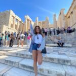 Gredmarie Colón Instagram - When in Athens… 🇬🇷 📍 Ruinas Antiguas 🏛️🪨 Cuando era niña quería ser Arqueóloga. Me fascinan demasiado todas las estructuras antiguas y toda su historia. #athens #greece #memories #dreamdestination #birthdaypresent #magicalplace #acropolis #partenon #greek #history #fyp