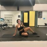 Gredmarie Colón Instagram - ¿Cómo vas con tus resoluciones del 2024? 🧐🤭🫡 ¿Te quitaste? #mondaymotivation #workout #progress #consistency #discipline #keepmoving #fyp #gredmariecolon #latina