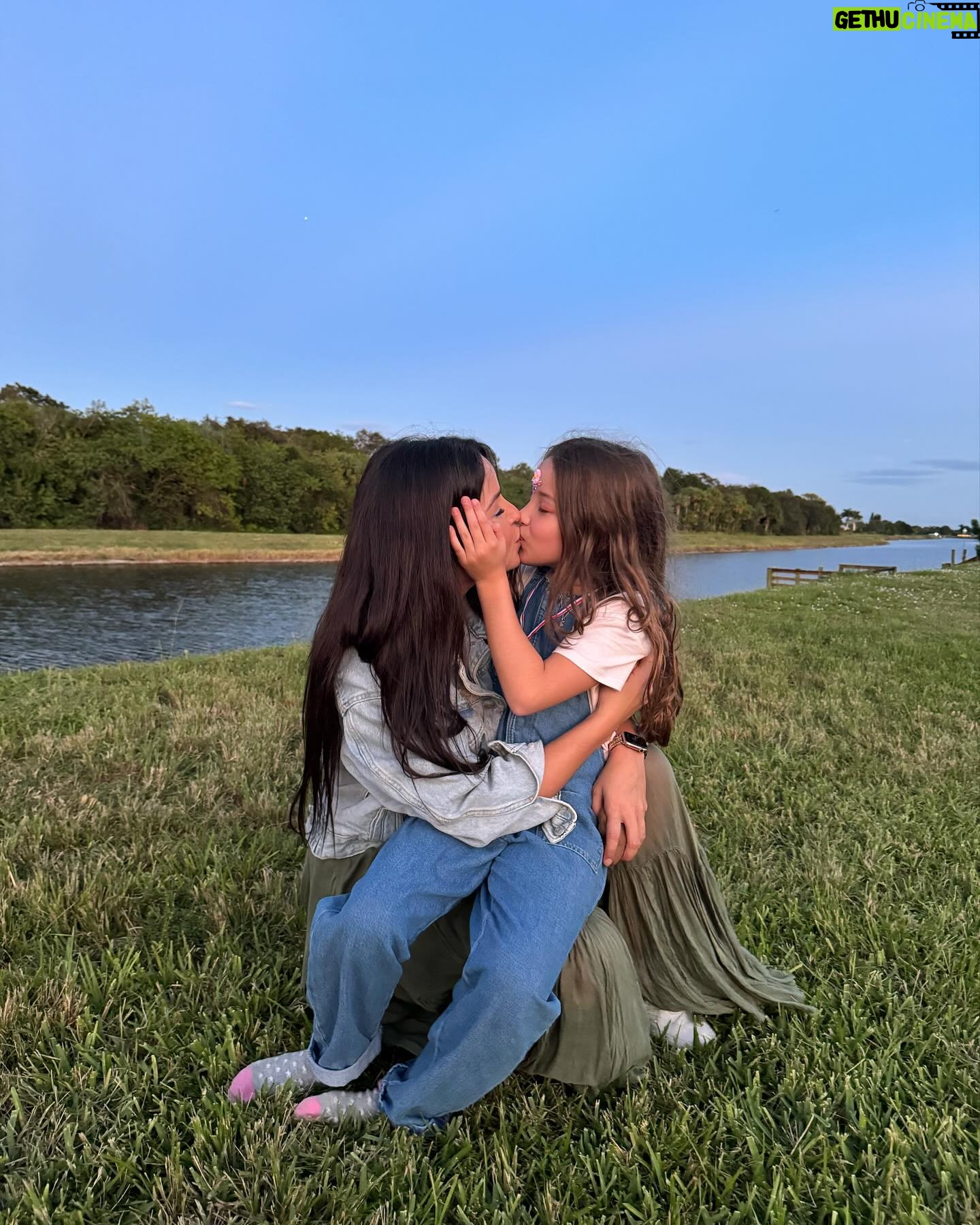 Gredmarie Colón - 13.5K Likes - GOD is this story 🙏🏻
¡Saludos! Les deseo salud y abundantes bendiciones con mucho respeto y amor. DLB
Happy Holidays 🎄❤️ xox