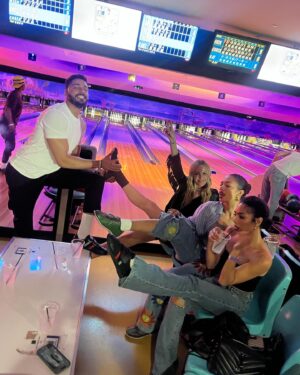 Greta Onieogou Instagram - 🎳