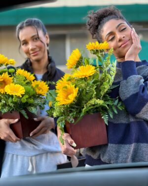 Greta Onieogou Instagram - s5 wrap 🌻