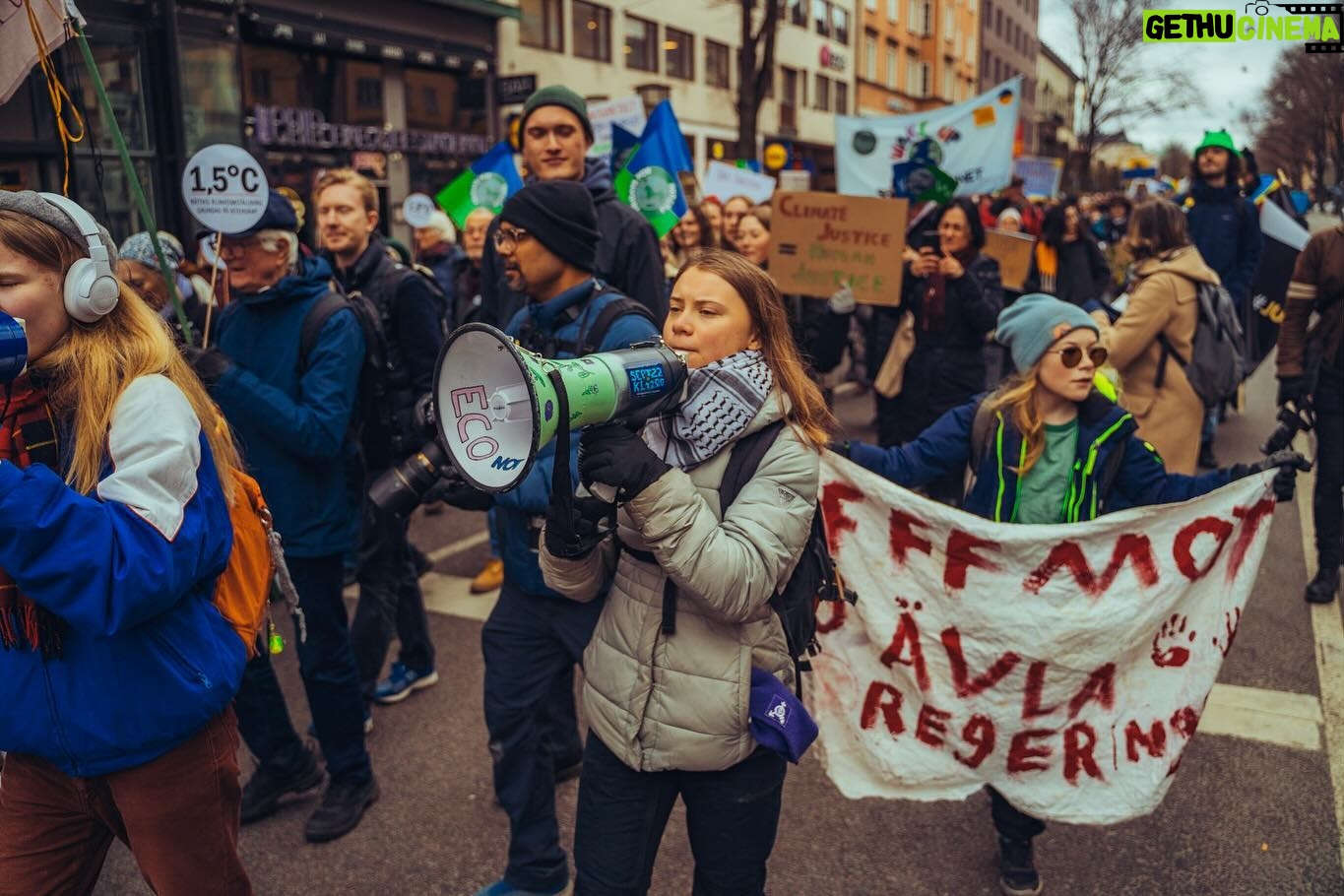 Greta Thunberg Instagram - Climate strike week 296. Today Stockholm took part in the global climate strike demanding #ClimateJusticeNow 🔥🌏✊ #FridaysForFuture #climatestrike #PeopleNotProfit #Klimaträttvisa #Stockholm @fridaysforfuture.stockholm 📸: @fridayphotos.se
