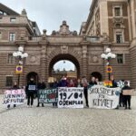 Greta Thunberg Instagram – Week 295. Join us next Friday 19/4 for the global climate strike! In Stockholm we meet at 10 on Odenplan.
#FridaysForFuture #ClimateStrike #ClimateJusticeNow