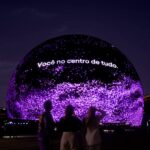 Gustavo Stockler Instagram - O @gusta, a @ninatalks e a @gentilfernanda foram conferir de pertinho como foi a homenagem que fizemos para nossos 100 milhões de clientes na Sphere (@spherevegas), em Las Vegas. A maior tela de LED do mundo, com 112 metros de altura, é maior do que ícones como o Big Ben e a Estátua da Liberdade. E só uma tela gigante assim poderia representar a importância que cada cliente tem para o Nubank, né? #VocêNoCentroDeTudo #Nubank100Milhões #NYSE @nyse