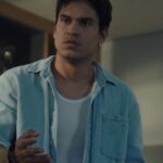 Gustavo Stockler Instagram - EPISÓDIO FINAL! 😰🤯 Curioso pra saber o que acontece com o easy eyes? Vem comigo e bora assistir a season finale de Periféricos agora no @primevideobr! Se você ainda não assistiu, prepara a pipoca e boa maratona | publi