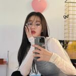 Gyeongree Instagram - 👓🩷 ﾟ··•☽♡*. ﾟ