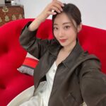 Gyeongree Instagram - #나솔사계 간헐적 셀카 모음집🐱 오늘 10시30분 🤍 본방사수🙆🏻‍♀️ @channel.ena @sbs_plus