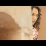 Hülya Avşar Instagram - ‘Yapma Aşkım’ ⭐️Tüm Dijital Platformlarda⭐️ve YouTube’da Yayında⭐️♥️ Yönetmen: Hülya Avşar Sponsor: Çilek Konsept Jewelry @cilekkonseptjewelry Söz & Müzik: Sezgi Erciyas, Sezgin Gezgin @sezgierciyas @sezgingezgin Düzenleme: Sezgin Gezgin @sezgingezgin Mix & Mastering: Candar Köker @candarkoker Ud: Özdemir Güz @ozdemirguz Studio: Sezoroom Yapım: 10 Yapım Hülya Avşar Yapımcı: Hülya Avşar İletişim Danışmanı & PR: Serkan Karakaplan @serkankarakaplan Organizasyon & Konser: Uğur Sandal @ugursandal_ Creative Director: Taner Yılmaz @mrtaneryilmaz Dijital Dağıtım: ONErpm @onerpm A&R: Ahu Özışık @ahuoz Klip Yapım: Shortcut @shortcut_production Oyuncular: Tarık Ündüz @tarikunduz Ayaz Akagündüz @akagunduzayaz Görüntü Yönetmeni: Veli Kuzlu @velikuzlu Hülya Avşar Kıyafet: Melih Yazgan @melihyazgan Hülya Avşar Saç: Serpil Küçükelçi @serpilkucukelci Hülya Avşar Makyaj: Tahsin Eryılmaz @tahsineryilmazofficial Hülya Avşar Fotoğraflar: Ece Oğultürk @eceo Radyo Pr: Habil Ceyhan @habilceyhan Genel Koordinatör: Hakan Erdal @hakanrdl Editör: Cihan Gündüz @cihangunduz Set Amiri: Ülgen Bağlar @ulgenbaglar Işık Şefi: Burak Yıldırım Focus: Çağatay Göktepe @cgtygktp D.I.T.: Enes Önder @enessonder Kamera: S.V.C. Işık: İstanbul Işık @istanbul_isik Set: Set Alternatif @alternatifset Post Prodüksiyon Stüdyosu: 8MM Online VFX: Burak Sürücü & Hanifi Aktaş & M.Erdal Yavuz Color Correction: Hakan Palioğlu @hakanpalioglu Post Prodüksiyon: Ali Furkan Akgün Catering: Tabbaq Catering Oyuncu Kostüm: Uğur Erilgici @ugurerilgici