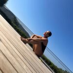 Hülya Avşar Instagram – Kasım😳Güneş🤩Ve Ben🤫😃🩵