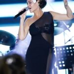 Hülya Avşar Instagram - ⭐️⭐️ Söz-Müzik: Suat Suna @suatsuna Düzenleme: Metin Özülkü @metinozulku