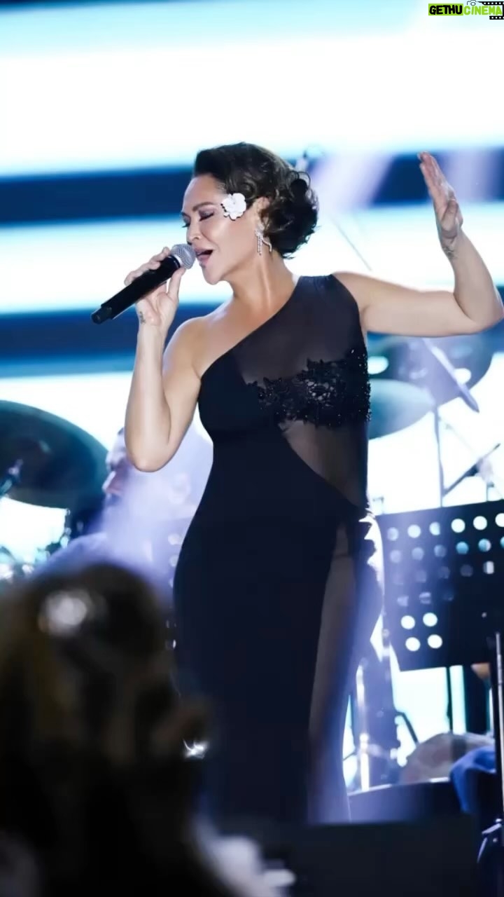 Hülya Avşar Instagram - ⭐️⭐️ Söz-Müzik: Suat Suna @suatsuna Düzenleme: Metin Özülkü @metinozulku