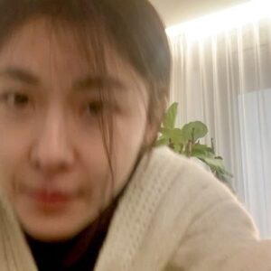 Ha Ji-won Instagram - 2021 xmas 일본 팬 여러분 고마워요~
💌🎄💙🤩⛄️