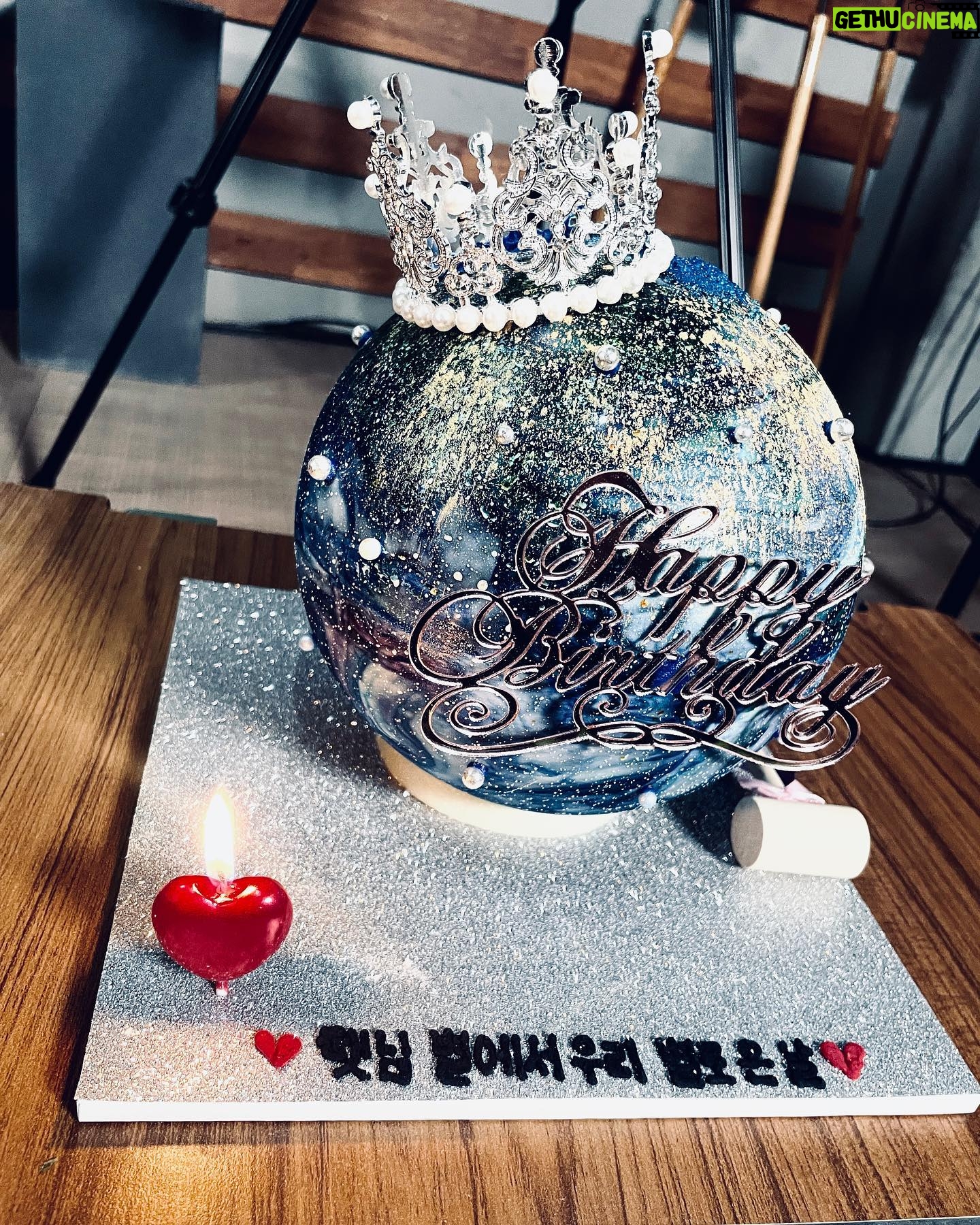 Ha Ji-won - 45.2K Likes - Happy Birthday~🌏💫 202306280518 고맙고 감사드립니다~