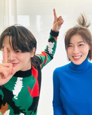 Ha Ji-won Instagram - 오랜만에 동구랑~~ 💃🏻💃🏻💃🏻💃🏻💃🏻 @donggu_choi  @haewadal_entertainment