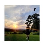 Ha Ji-won Instagram - 태양빛이~점프🌞🌈💫