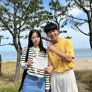 Ha Seung-lee Instagram - ⠀
⠀ ⠀
음료 10잔 사다리 타기🥤
누가 걸린 걸까요?

오늘도 밤 11시 30분 MBC DRAMA에서
<로맨스 빌런> 본방사수!!

#로맨스빌런 #MBCDRAMA