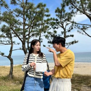 Ha Seung-lee Instagram - ⠀
⠀ ⠀
음료 10잔 사다리 타기🥤
누가 걸린 걸까요?

오늘도 밤 11시 30분 MBC DRAMA에서
<로맨스 빌런> 본방사수!!

#로맨스빌런 #MBCDRAMA