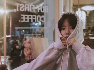 Ha Seung-lee Instagram - 아직 추워🤧