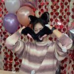 Ha Yoon-kyung Instagram - 첫 라방 함께해 줘서 고마워용 힛🖤
