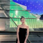 Ha Yoon-kyung Instagram – 좋은 사람들과 행복했던 부산🖤

#부산국제영화제 #딸에대하여 
#BIFF #ConcerningMyDaughter
