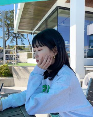 Ha Yoon-kyung Instagram - 생일다웠던 촬영날~🥳