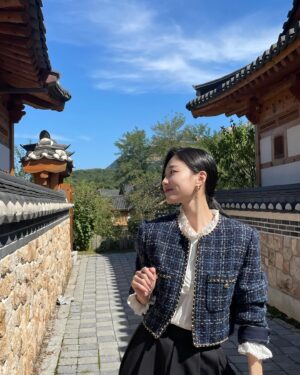 Ha Yoon-kyung Instagram - 환대해 주셔서 감사했습니다🥰 
#재벌X형사 화이팅!!⭐️