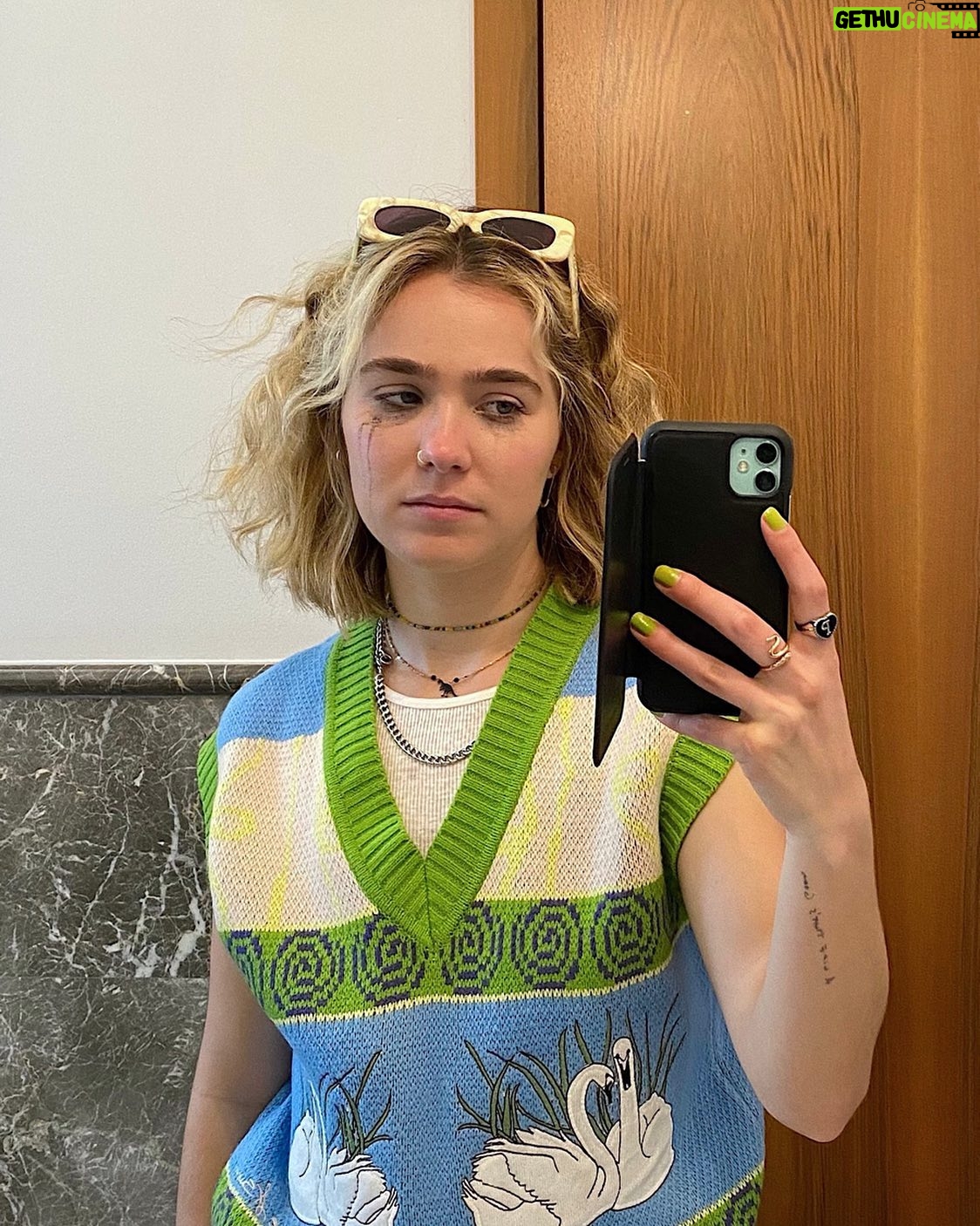 Haley Lu Richardson Instagram - Woooo-oo-OO-oo-ooo-oo-OO-ooooooooOO-OoOoooOO! the white lotus @ 9 tonight