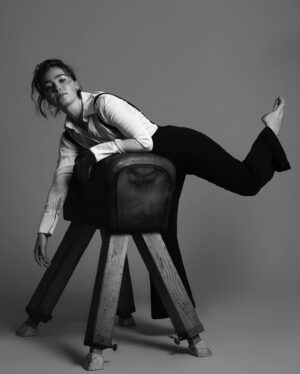 Haley Lu Richardson Instagram - me n a pommel horse.