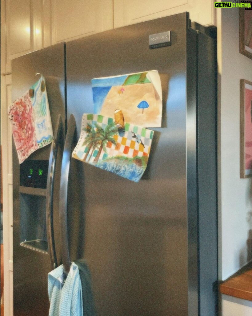 Haley Lu Richardson Instagram - fridge art is cozy :)