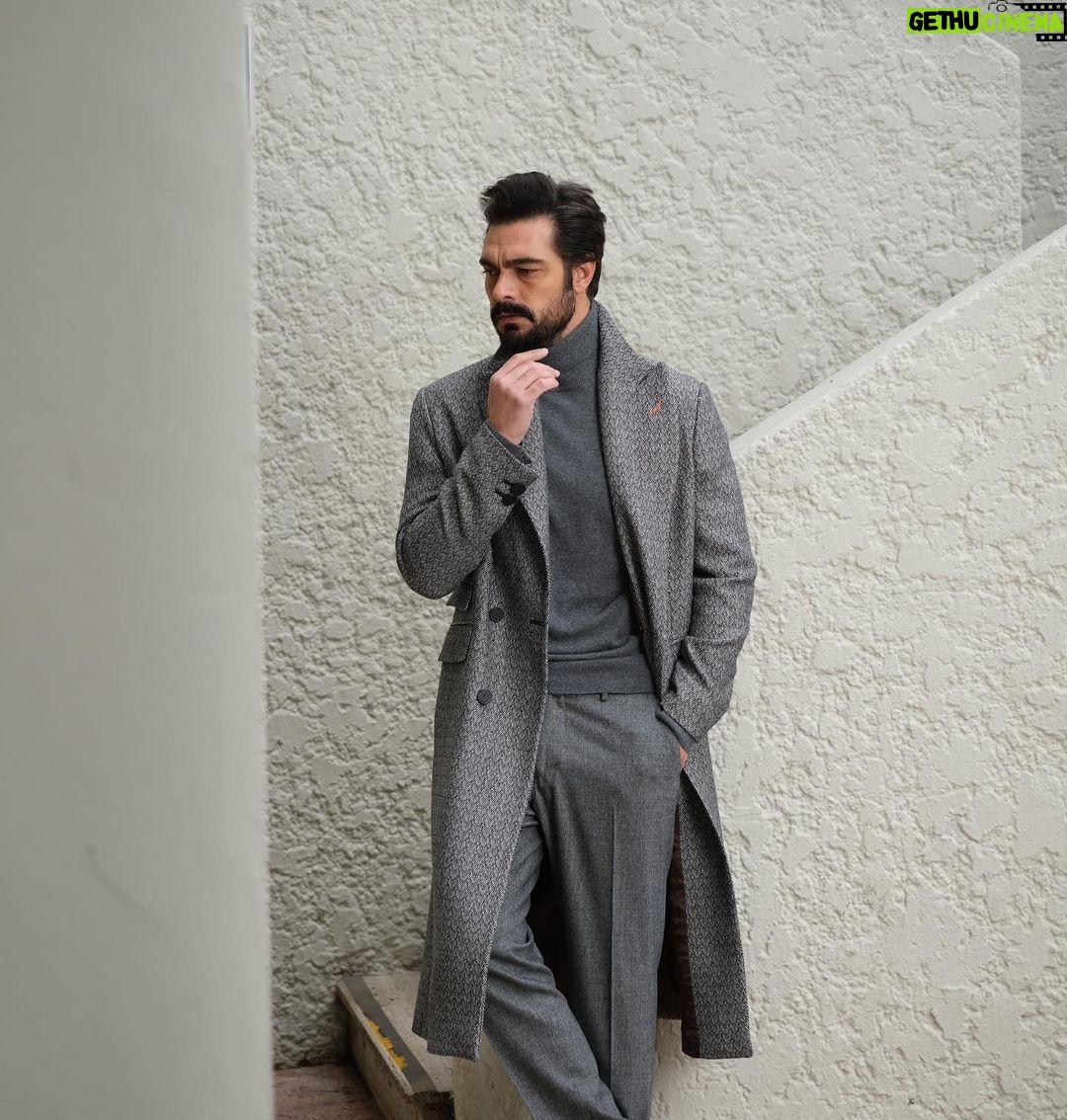 Halil İbrahim Ceyhan Instagram - GENERAL COORDINATOR: ZİŞAN SEÇKİN @zisanseckin PHOTOGRAPH: ALINA KVITKA @kvitka.photo PRODUCTION: DİLAY SEÇKİN @dilaysjoker FASHION DIRECTION: OLGA KALEMCİ @olgakalemci HAIR STYLING: SABİT AKKAYA @sabitakkaya MAKE-UP: CÜNEYT SEVEN @cuneytseven STYLING: MARYAM IRANIASL @meryem_ir29 ALL COATS : @ferruhkarakasli PHOTOGRAPH ASSISTANT: FIRAT ÖZMÜŞ @firatozmuss HAIR STYLING ASSISTANT: ERCAN TEKELİ tekeli77_ LOCATION: SWISSÔTEL THE BOSPHORUS @swissotelthebosphorus