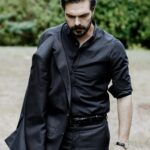 Halil İbrahim Ceyhan Instagram - “EMANET” Hafta içi her akşam 19:00 ‘da Kanal 7 de ...#yamankırımlı @nyilmaz7 @sevdakaygisiz @karamelyapim @oyuncubankasicast @kanal7 @emanetkanal7