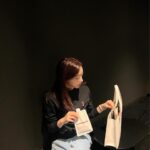 Ham Eun-jeong Instagram - 저의 첫 pick 제품은 이건데요. 왜 pick했는지, 어떤성분이 특별하고 다른지 차차 설명드릴게요:) 일단 #이너피움쉐이크 #먹어보기 이벤트🌟를 진행하려해요 이미 라방이나 스토리 보시면서 ’얼마나 맛있길래?‘하시는 분들 많으셨죠 🙈 (주변에서도 맛있다고 난리..) 물만 넣어도 맛있고, 뒷맛이 깔끔하고, 깊은 맛이 나는 쉐이크여서, 저는 질리지않고 먹고 있어요 씹는 즐거움과 마시는 즐거움을 함께 느낄수 있고 다이어트와 한끼식단, 간식으로도 맛있게 먹을수 있는게 장점 약속드렸듯 프로모션에 앞서서 📣함께 드셔보시고 후기 들려주실분을 찾습니다! ✅바쁜 일정들로 끼니를 챙겨드시기 어려우신 분 ✅온 가족 아침을 간단하지만 든든하게 챙기고 싶은 분 ✅다이어트 목표로 식단을 고민하시는 분 ✅물만 넣어도 맛있고 든든한 쉐이크를 찾고 계신 분 ✅질리지 않고 맛있게 꾸준히 먹을 쉐이크를 찾고 계시는 분 ✅고단백, 고식이섬유 쉐이크를 찾으시는 분 🍫초코 198 Kcal 🥛오트(조리x) 181kcal 🌾곡물(달달한 미숫가루맛) 181kcal 드셔보시고 싶은 맛을, 댓글로 남겨주세요! 추첨을 통해 3만원상당의 1세트(7개입) 보내드립니다아! #이너피움데일라잇쉐이크 함께 맛봐 주세요🍴 @elsie_pick_ #엘시픽