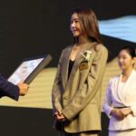 Han Hye-jin Instagram - 브랜드 고객충성도 대상 시상식에서 작년에 이어 올해도 모델테이너부문에서 수상했어요^^ 여러분들의 투표로 받은 상이라 더욱 기쁩니다^^ 부족한 제게 항상 과분한 관심과 사랑을 주셔서 감사합니다😭 즐거움을 드리고 신뢰받는 엔터테이너가 될 수 있도록 늘 노력하겠습니다 감사합니다! 😄🫶