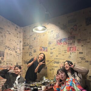 Han Hye-jin Instagram - 🩷내편하자3🩷 시작합니다! 곧 찾아뵐게요!! 조금만 기다려주세요! 감사합니다!🥰 사랑합니다 #유플러스티비 #내편하자 #엄지윤사랑해 #새로운안방마님